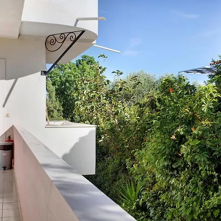 Yiannis 7 Apartament *