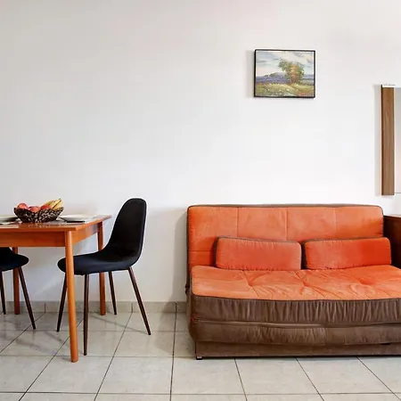 Apartament Yiannis 7 *