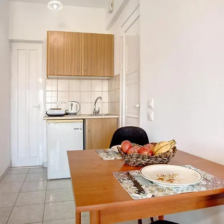 Apartman Yiannis 7 *